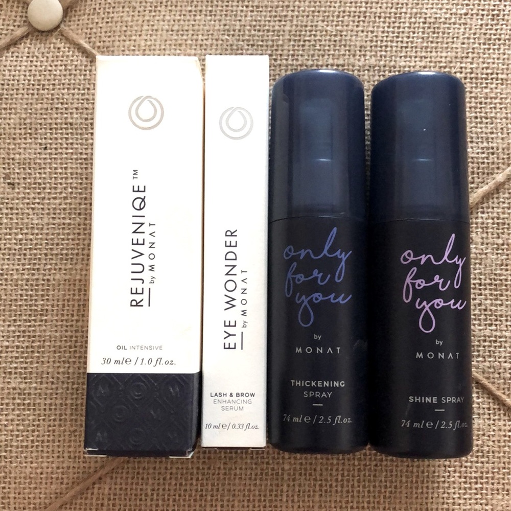 Monday 4 Piece lot